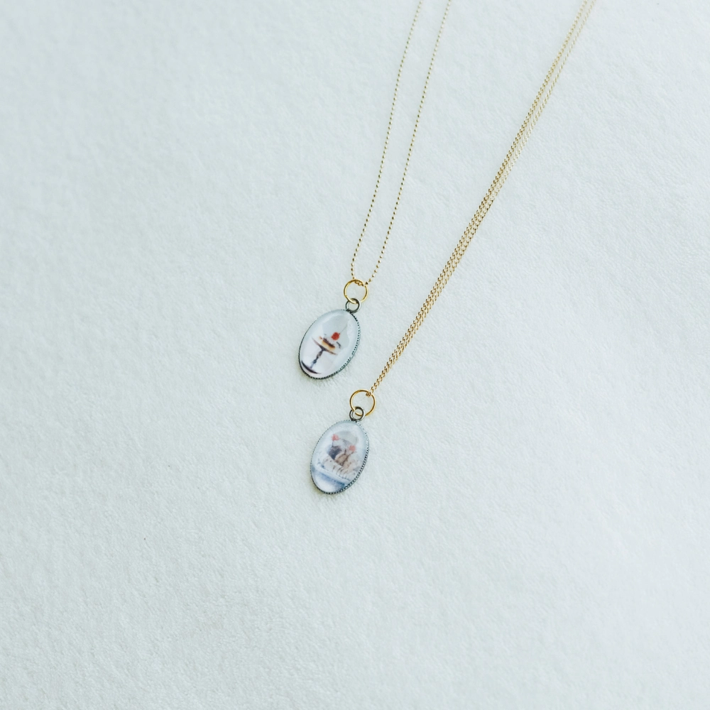 ガラスネックレス