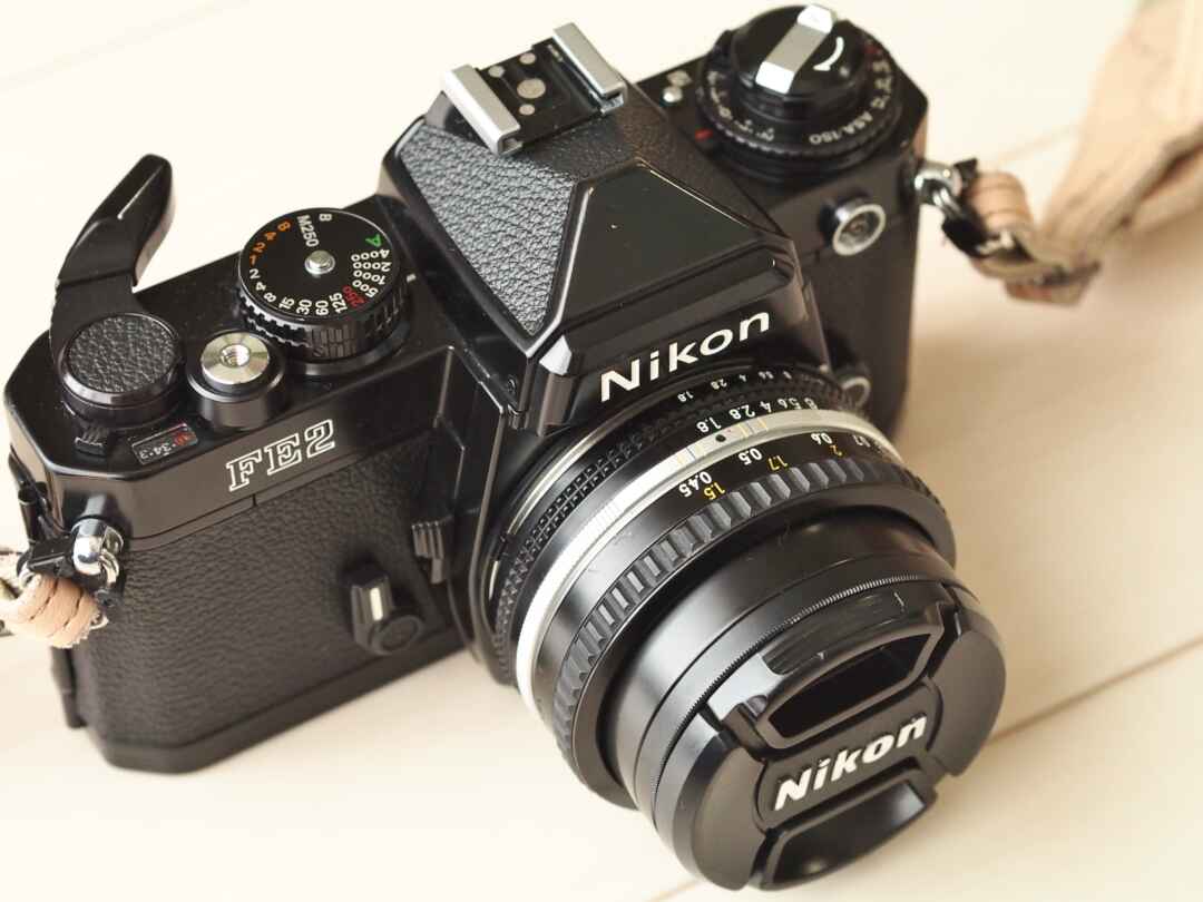 Nikon  FE  フイルムカメラ